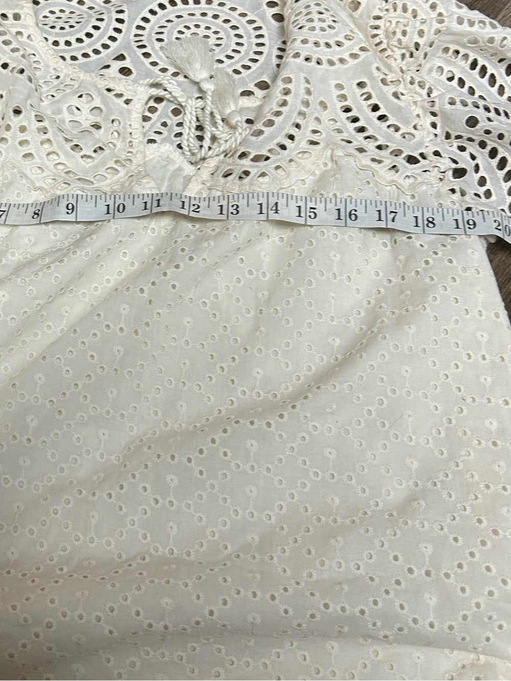 Jennifer Grace Ivory Eyelet Lace Boho Peasant Top Size L - Picture 5 of 6